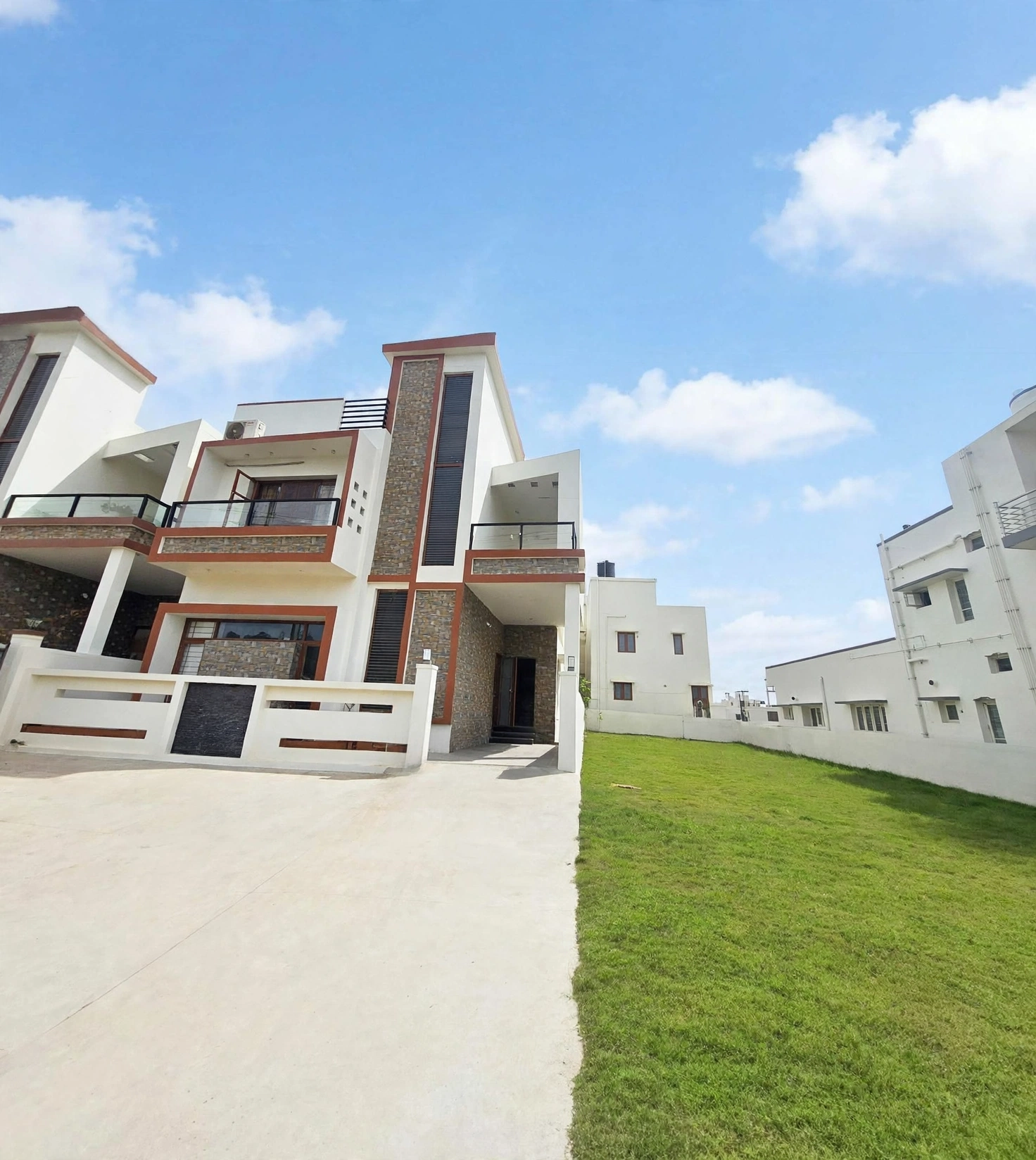 G9 Vistaara Community Enclave & Street View